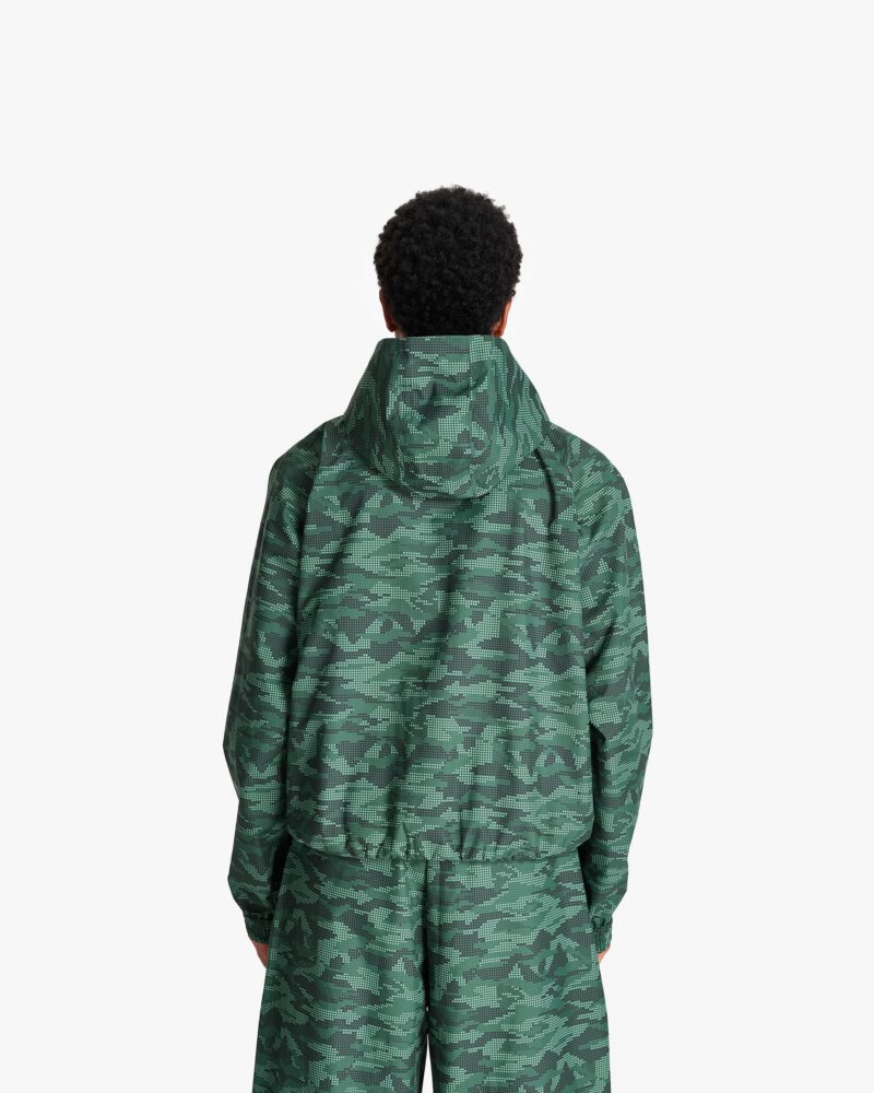 1_-Windbreaker-Dotted-Camo-Green-5.jpg 1_-Windbreaker-Dotted-Camo-Green-5.jpg