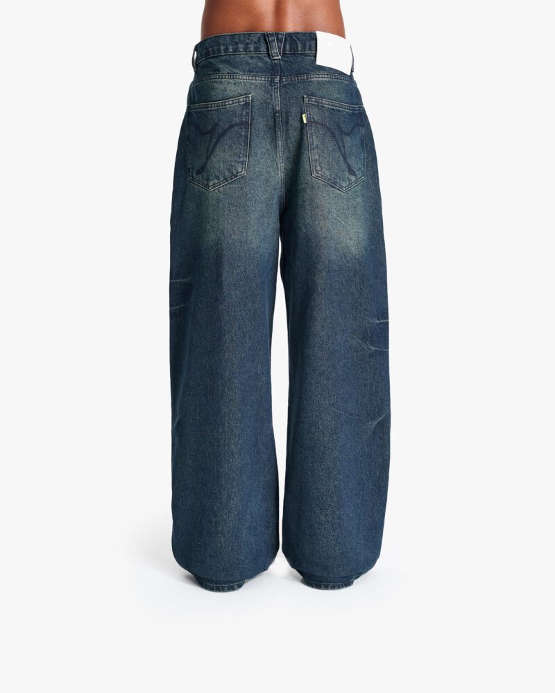 MODEL-BACK_d67b21d1-c31a-4151-8d4b-44ac734306b8.jpg MODEL-BACK_d67b21d1-c31a-4151-8d4b-44ac734306b8.jpg