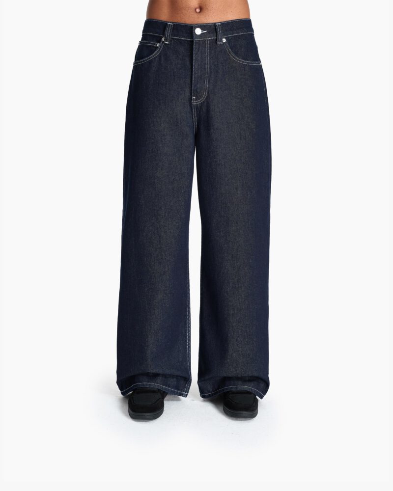 MODEL-FRONT_4e59049a-22f5-4395-ba70-4671401f0652.jpg MODEL-FRONT_4e59049a-22f5-4395-ba70-4671401f0652.jpg