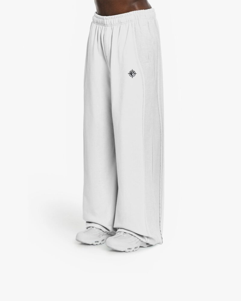 Tilt_76092228-f6e5-4ea9-94cc-de75a2d69e28.jpg Tilt_76092228-f6e5-4ea9-94cc-de75a2d69e28.jpg