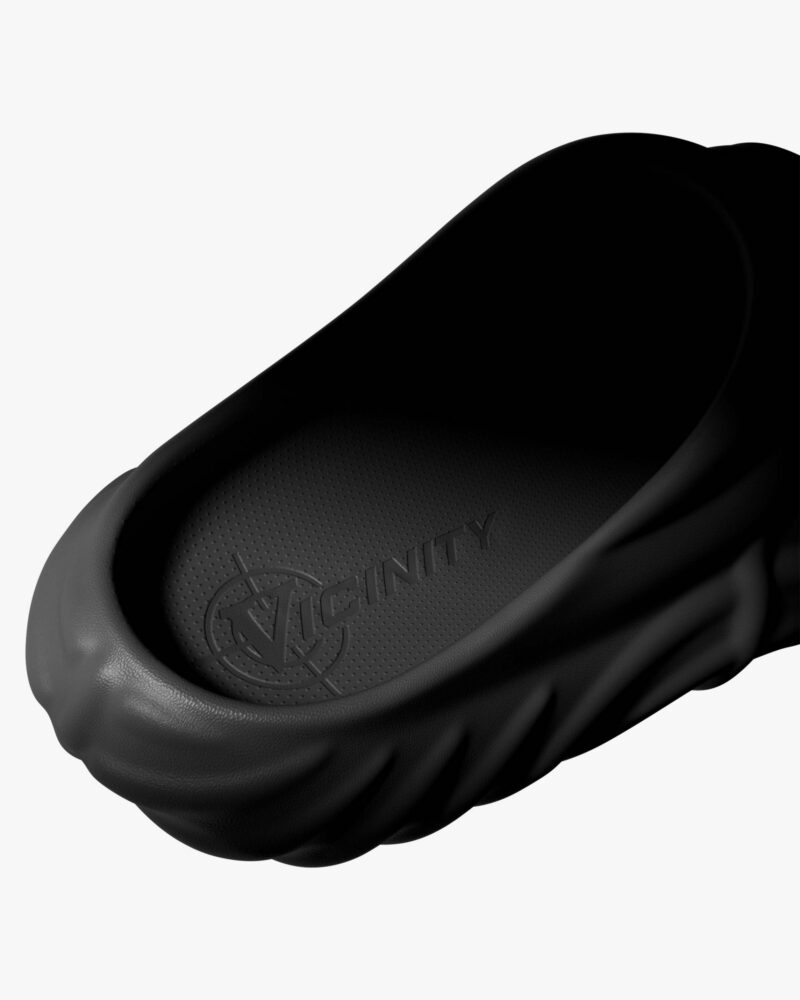 Untitled-1_0000_Sole_VVS_Ecom_Still-Life_Black_v003.jpg Untitled-1_0000_Sole_VVS_Ecom_Still-Life_Black_v003.jpg