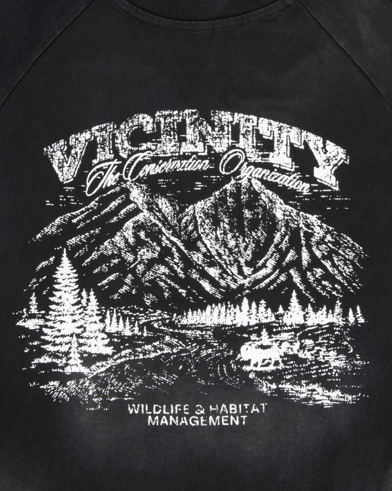 black-longsleeve-detail.jpg black-longsleeve-detail.jpg