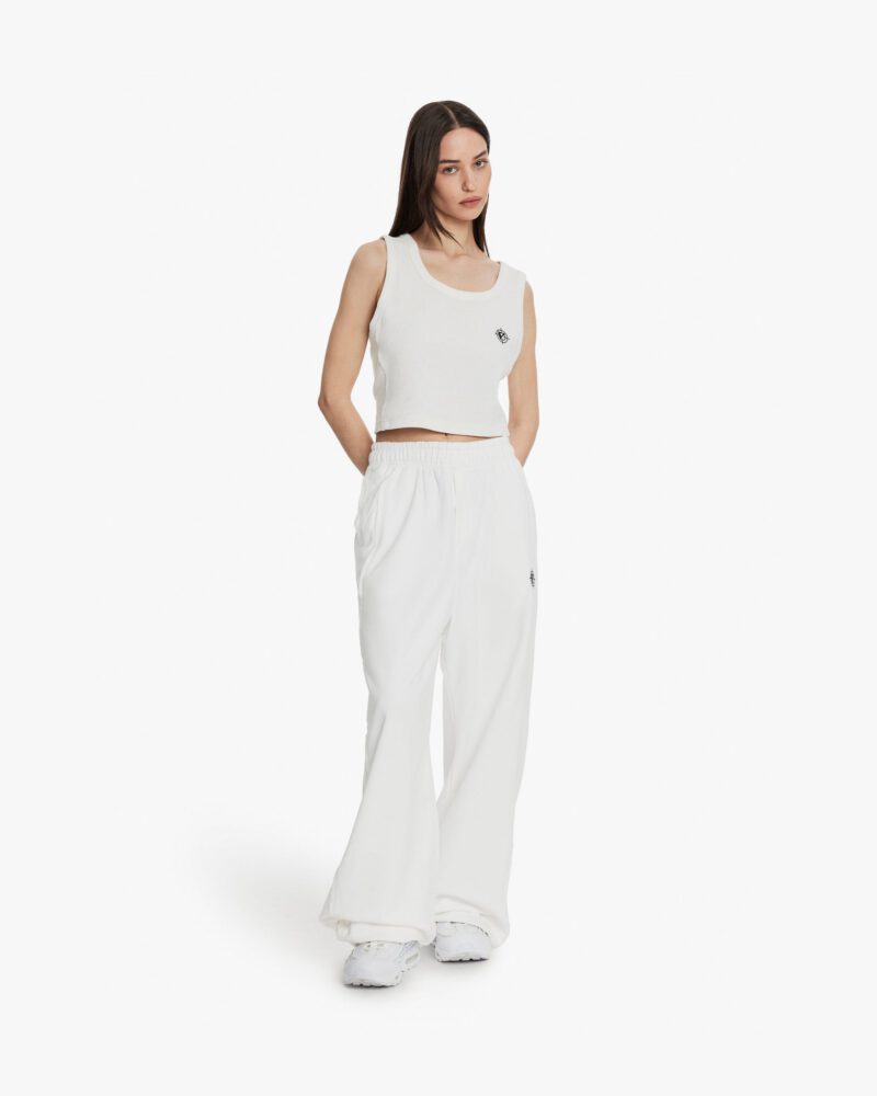 pose01.jpg pose01.jpg