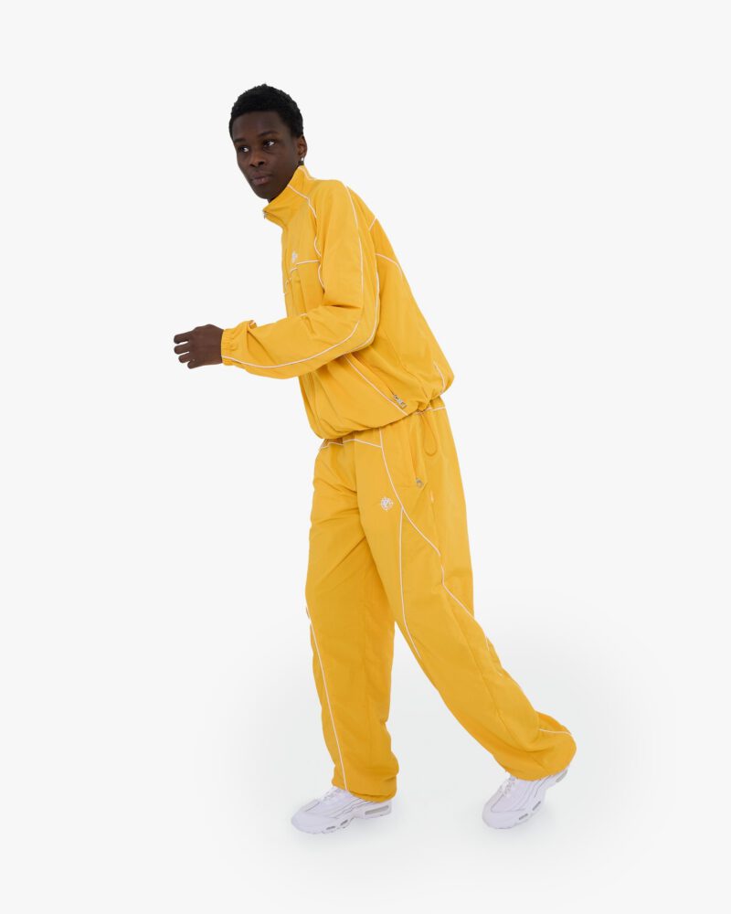 pose1_a0946db7-8e3c-45d2-9e79-32444e8c11ac.jpg pose1_a0946db7-8e3c-45d2-9e79-32444e8c11ac.jpg