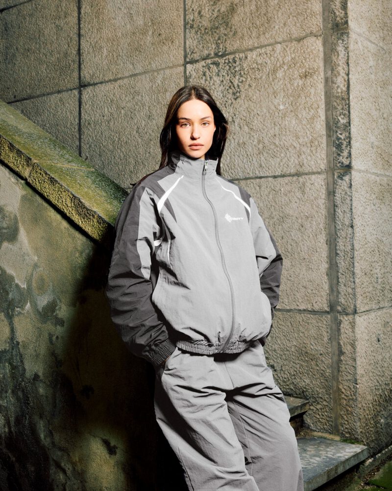 track-v2-grey_23e77fa3-3bea-4724-a5de-cf9656a3caf2.jpg track-v2-grey_23e77fa3-3bea-4724-a5de-cf9656a3caf2.jpg